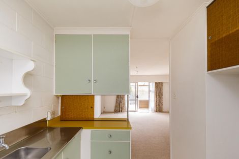 Photo of property in 2/364 Featherston Street, Palmerston North, 4414