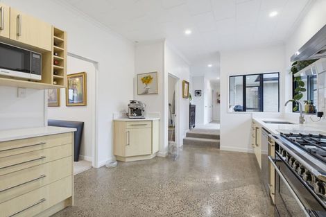 Photo of property in 15 Carter Drive, Pomare, Rotorua, 3015