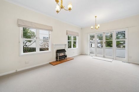 Photo of property in 6 Station Road, Khandallah, Wellington, 6035