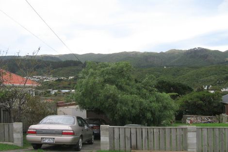 Photo of property in 27 Handyside Street, Tawa, Wellington, 5028