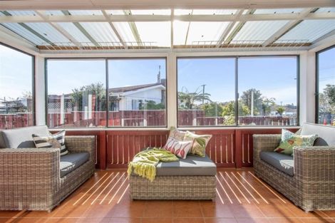 Photo of property in 99 Sturges Road, Henderson, Auckland, 0612