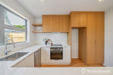 Photo of property in 9b Seddon Street, Waikanae, 5036