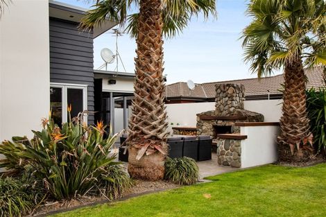 Photo of property in 15 Marlin Terrace, Bell Block, New Plymouth, 4312