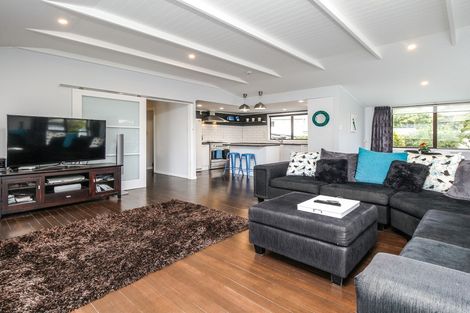 Photo of property in 44 Hartley Terrace, Massey, Auckland, 0614