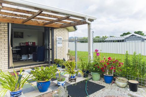 Photo of property in 2 Roger Street, Lytton West, Gisborne, 4010