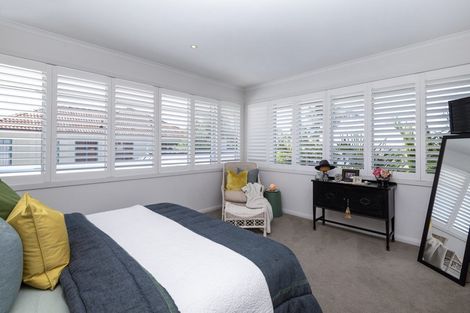 Photo of property in 42 Manor Park, Sunnyhills, Auckland, 2010