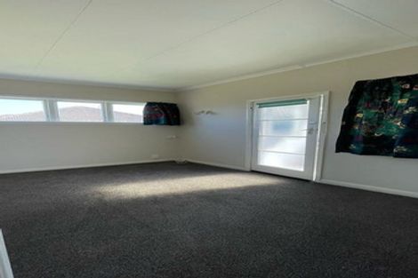 Photo of property in 1 Winchester Street, Levin, 5510