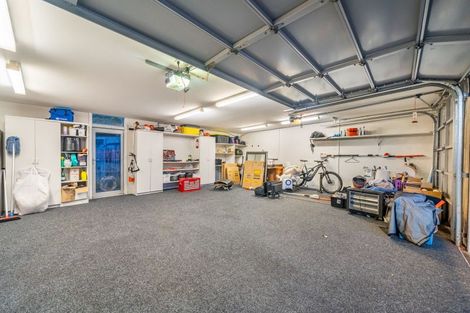 Photo of property in 32 Roys Road, Plimmerton, Porirua, 5026