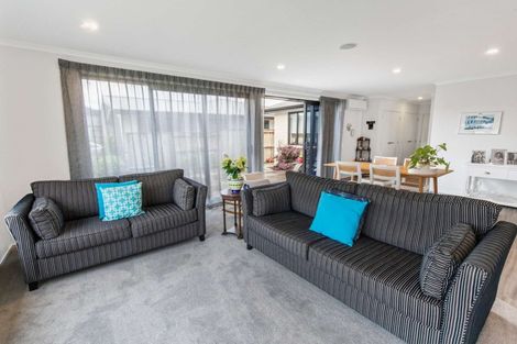 Photo of property in 2 Paiawa Way, Pyes Pa, Tauranga, 3110