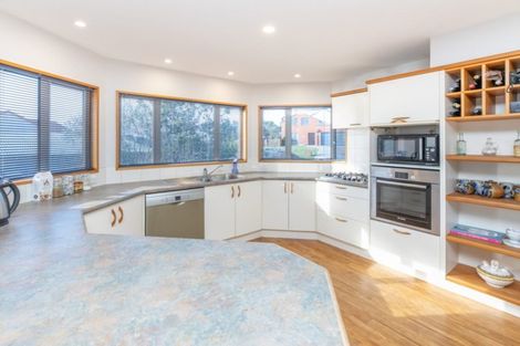 Photo of property in 6 Somerton Rise, Westmorland, Christchurch, 8025