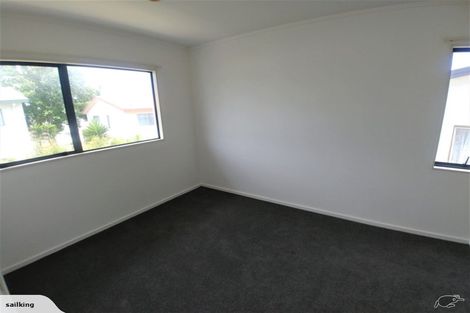 Photo of property in 9 Butia Avenue, Henderson, Auckland, 0612