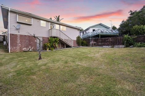Photo of property in 12 Malmo Place, Massey, Auckland, 0614