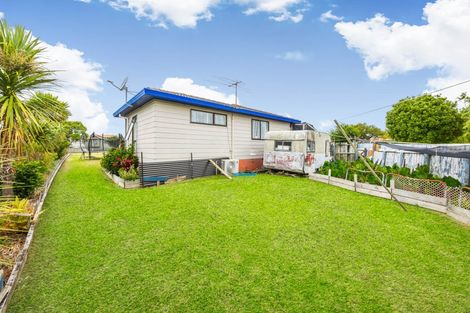 Photo of property in 2/22 Norrie Smith Avenue, Flat Bush, Auckland, 2023