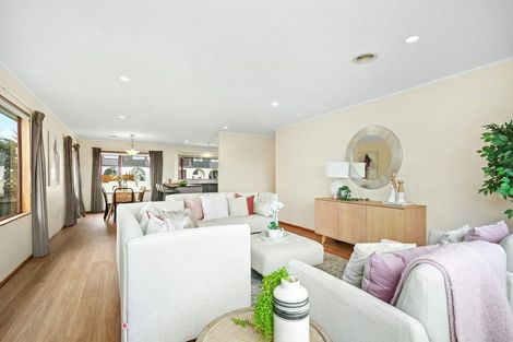 Photo of property in 58 Cypress Drive, Maungaraki, Lower Hutt, 5010