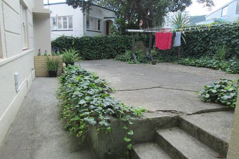 Photo of property in Zena Court, 8/11 Dufferin Street, Mount Victoria, Wellington, 6021