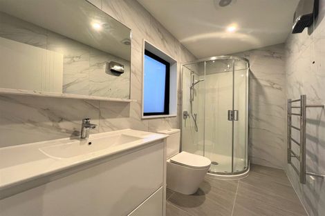 Photo of property in 30c Durham Street, Te Atatu Peninsula, Auckland, 0610