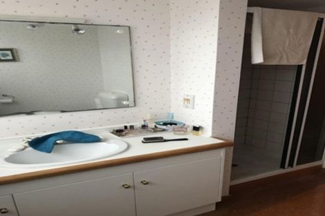 Photo of property in 3/2 Dallinghoe Crescent, Milford, Auckland, 0620