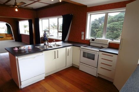 Photo of property in 15 Bonithon Avenue, Moturoa, New Plymouth, 4310