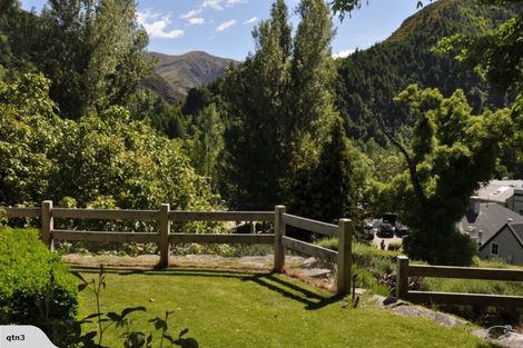 Photo of property in 2 Berkshire Street, Arrowtown, 9302