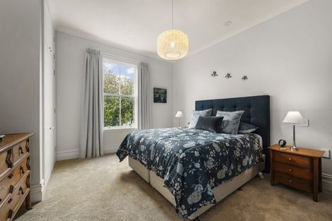 Photo of property in 33 Grove Road, Kelburn, Wellington, 6012