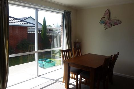 Photo of property in 1/17 Daniels Road, Redwood, Christchurch, 8051
