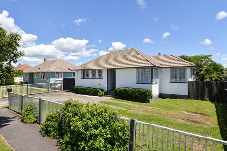 Photo of property in 29 Ross Crescent, Fairfield, Hamilton, 3214