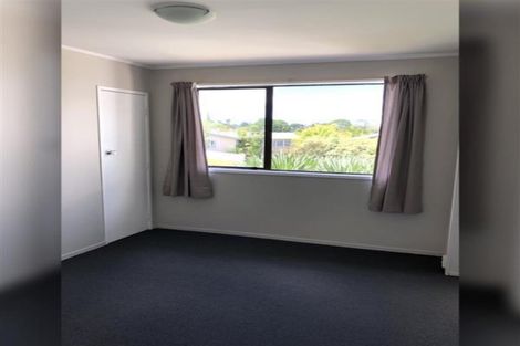 Photo of property in 19 Oreil Avenue, West Harbour, Auckland, 0618