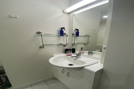 Photo of property in Terrace Garden Apartments, 2d/120 The Terrace, Wellington Central, Wellington, 6011