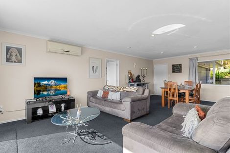 Photo of property in 11 Lupis Way, Kaiwaka, 0573