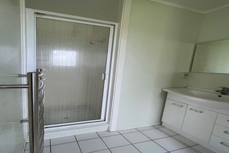 Photo of property in 17 Sumich Place, West Harbour, Auckland, 0618