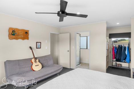 Photo of property in 178 Heatley Road, Whakapirau, Maungaturoto, 0583