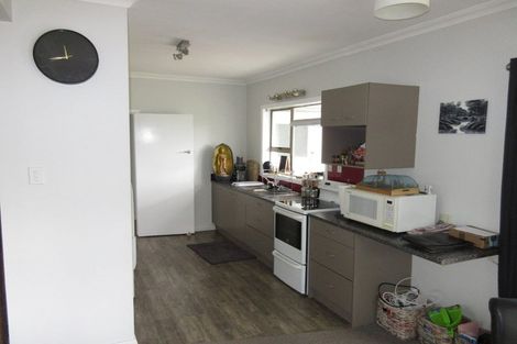 Photo of property in 147 Bartholomew Road, Levin, 5510