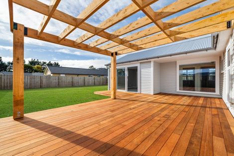 Photo of property in 27 Plover Avenue, Amberley, 7410