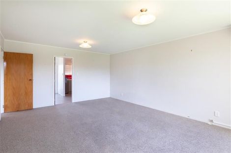 Photo of property in 58 Strid Road, Te Atatu South, Auckland, 0610