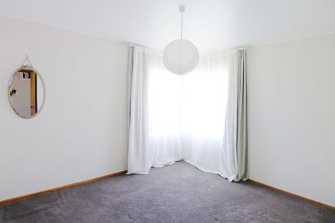 Photo of property in 42 Kervil Avenue, Te Atatu Peninsula, Auckland, 0610