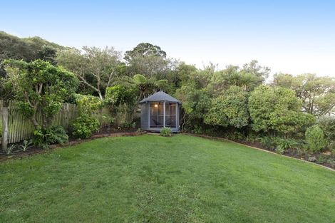 Photo of property in 13 Whitu Street, Khandallah, Wellington, 6035