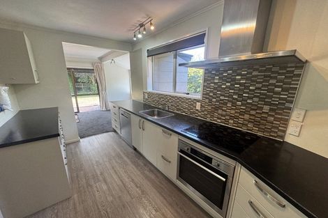 Photo of property in 7 Hannah Place, Redwood, Christchurch, 8051