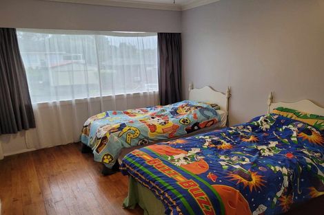 Photo of property in 4 Fleur Avenue, Pakuranga Heights, Auckland, 2010