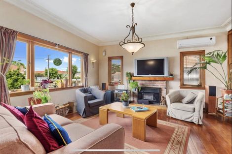 Photo of property in 12 Hamilton Road, Papatoetoe, Auckland, 2025