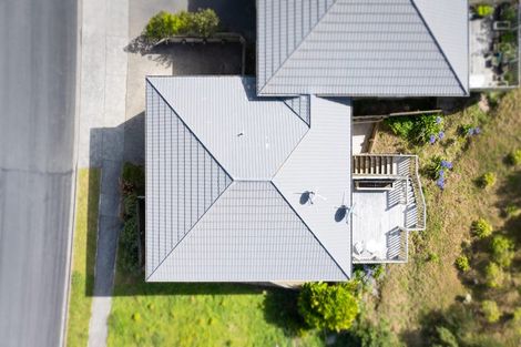 Photo of property in 18 Erlestoke Crescent, Churton Park, Wellington, 6037