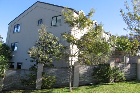 Photo of property in 2/7 Belle Verde Drive, Sunnynook, Auckland, 0630