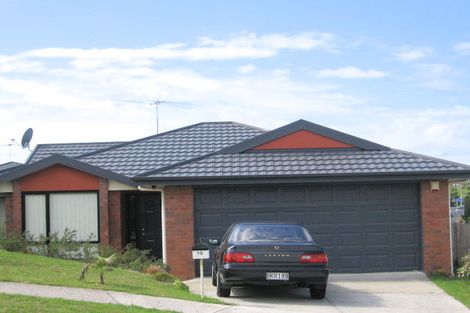 Photo of property in 13 Rising Parade, Fairview Heights, Auckland, 0632