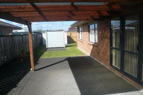 Photo of property in 16 Millstone Lane, Henderson, Auckland, 0612