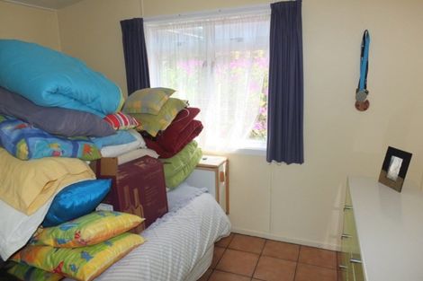 Photo of property in 20 Marine Parade South, Foxton Beach, Foxton, 4815