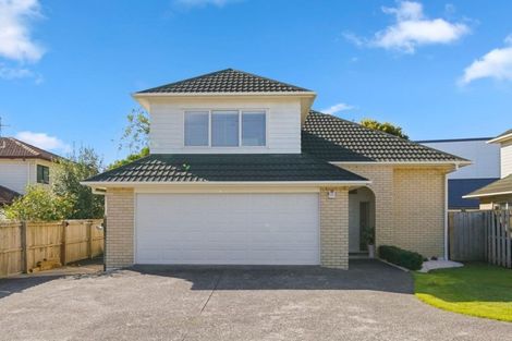 Photo of property in 2/17 Headcorn Place, Botany Downs, Auckland, 2010