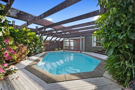 Photo of property in 480 Devon Street East, Strandon, New Plymouth, 4312