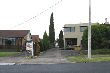 Photo of property in 1/102 East Coast Road, Forrest Hill, Auckland, 0620
