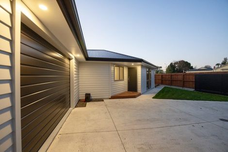 Photo of property in 2 Seddon Street, Takaro, Palmerston North, 4412