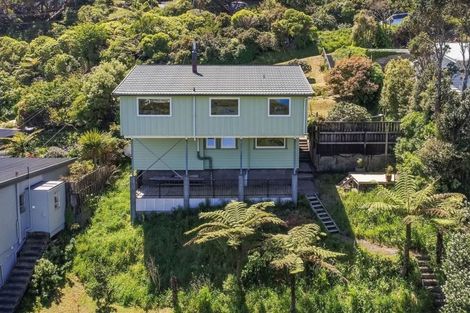 Photo of property in 37 Titiro Moana Road, Korokoro, Lower Hutt, 5012