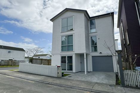 Photo of property in 30 Nephrite Lane, Henderson, Auckland, 0610